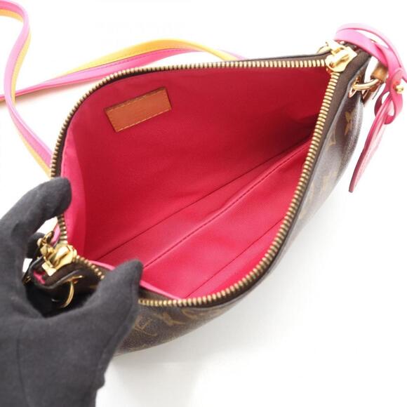 LOUIS VUITTON Brown Monogram Leather Shoulder Bag - Picture 3 of 11